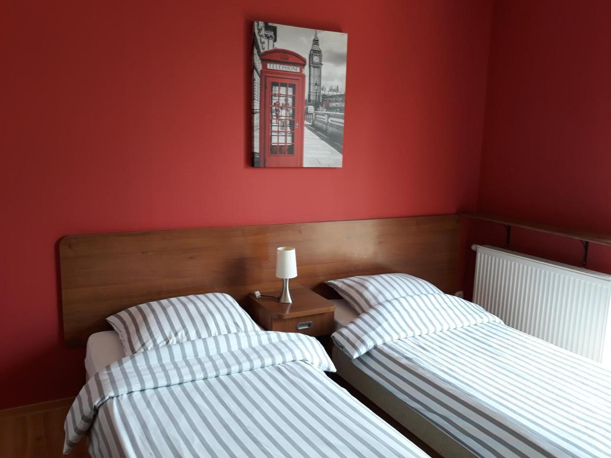 Bed & Breakfast Green Roof Rybarzowice  Eksteriør bilde